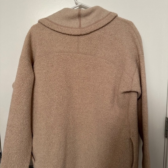 Lululemon Sincerely Sherpa Wrap in Heathered Cashew - Picture 8 of 10